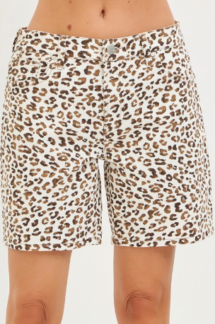 MID RISE LOOSE FIT MID LENGTH SHORTS