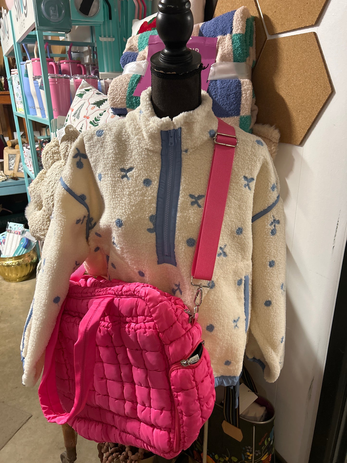 Floral Embroidery Sherpa Zipper Pull