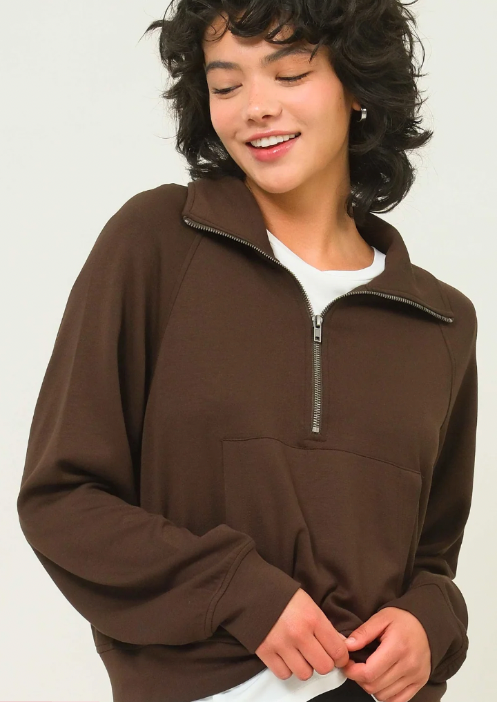 LOLO HALF ZIP-UP COLLAR SWEATSHIRT