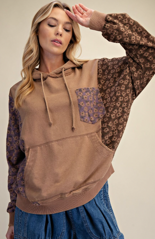 Betti Pullover Hoodie
